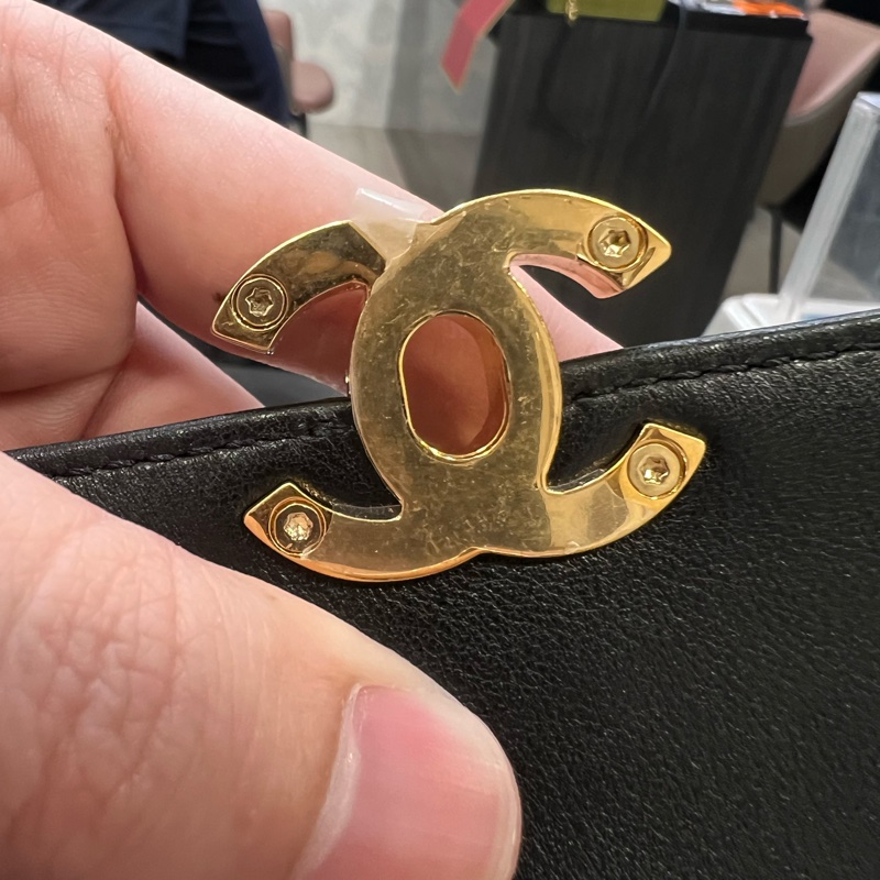 香奈兒 24P手柄包黑金-15
