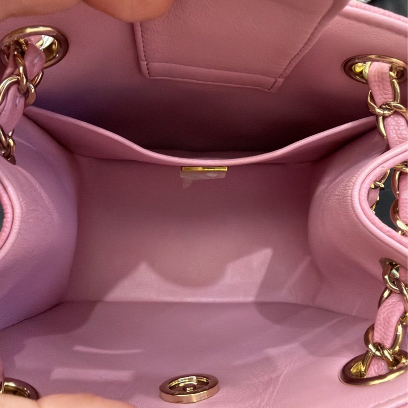 CHANEL 23P粉Mini Tote 背包 斜背 黑 櫻花粉-7