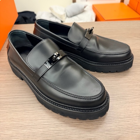Hermes 皮鞋