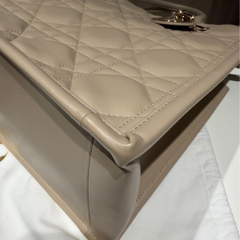 Dior Book 奶茶 裸 淡米色 裸奶Macrocannage 五格 大籐格紋 小牛皮 托特包 手提包 側背包 肩背包 斜背包-19