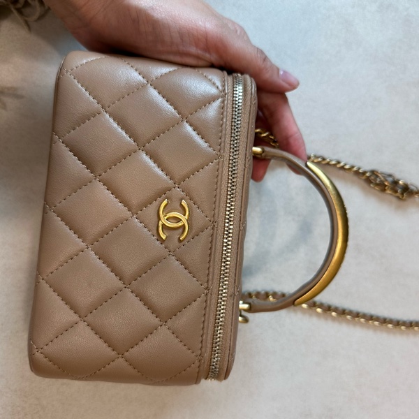 Chanel 長盒子 化妝包 側背包 米色 台灣專櫃購入全配-4