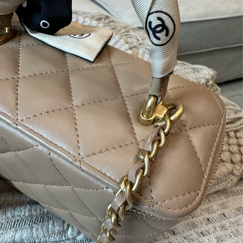 Chanel 長盒子 化妝包 側背包 米色 台灣專櫃購入全配-21
