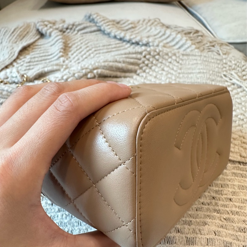 Chanel 長盒子 化妝包 側背包 米色 台灣專櫃購入全配-32
