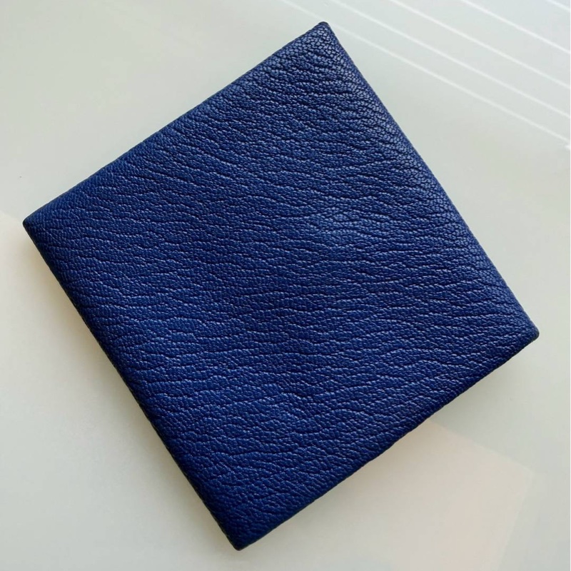 HERMES 愛馬仕 Bastia 藍色 方形 釦式 零錢包-1