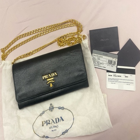 Prada woc  水波紋側背鍊條包