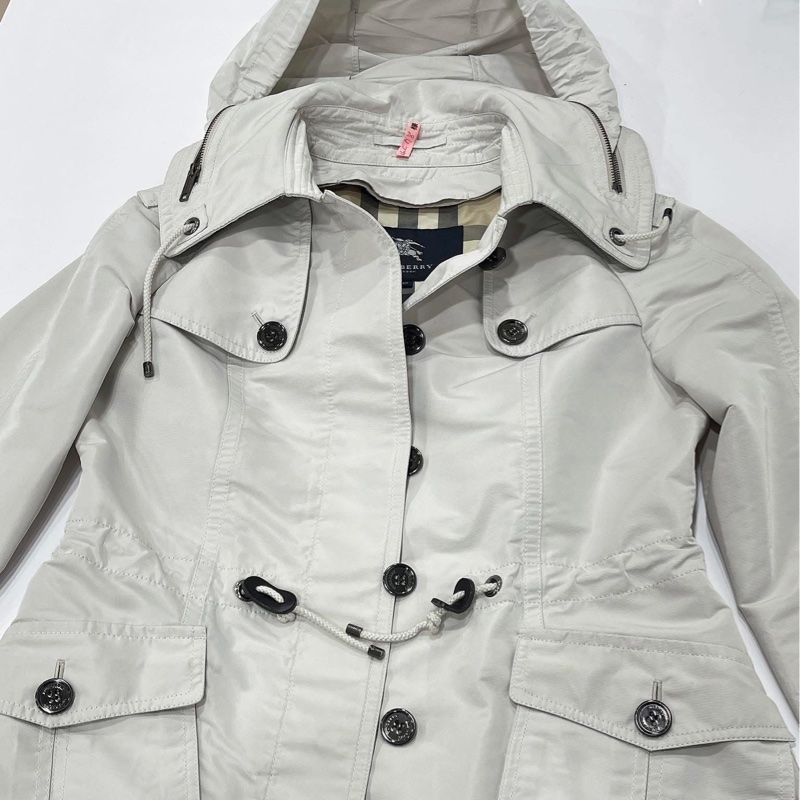 Burberry 倫敦 二件式格紋連帽風衣外套(帽可收) 內搭一件可拆卸的格紋背心-4
