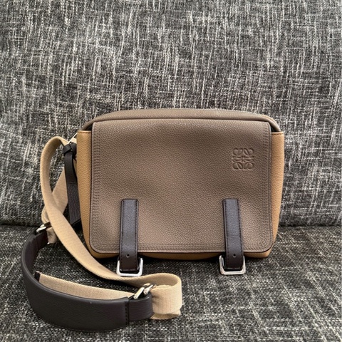 LOEWE messenger側背