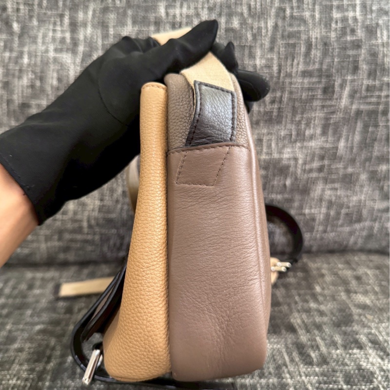 LOEWE messenger側背-3
