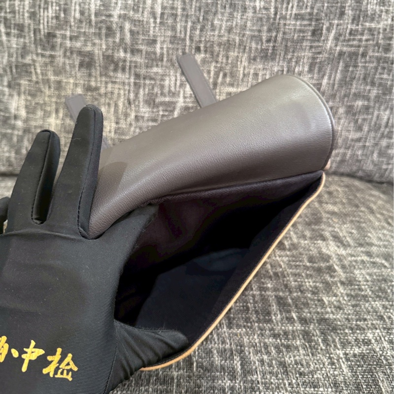 LOEWE messenger側背-7
