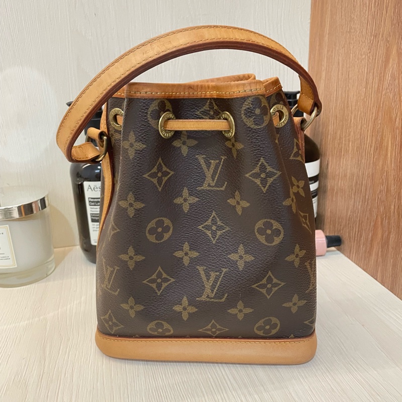 二手 LV louis vuitton 絕版 迷你水桶包 m42227 mini noe-6