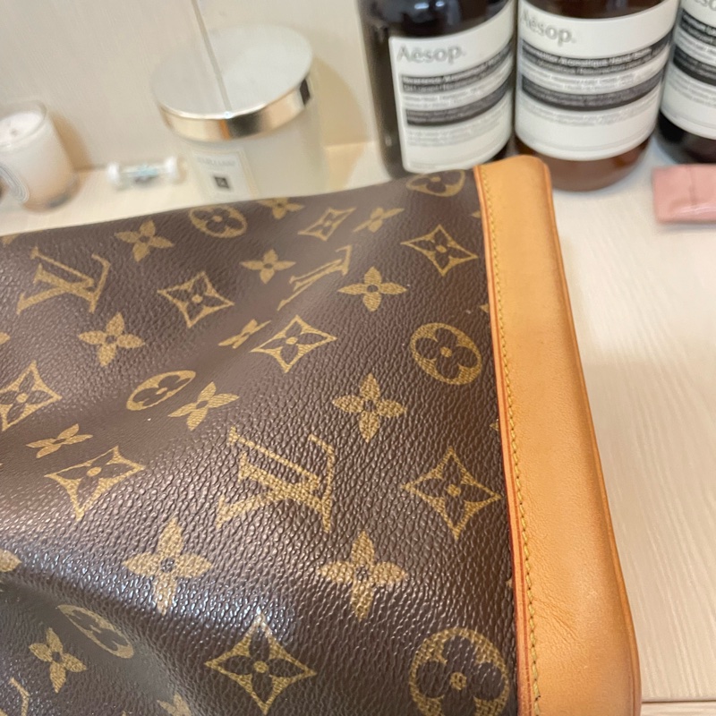 二手 LV louis vuitton 絕版 迷你水桶包 m42227 mini noe-11