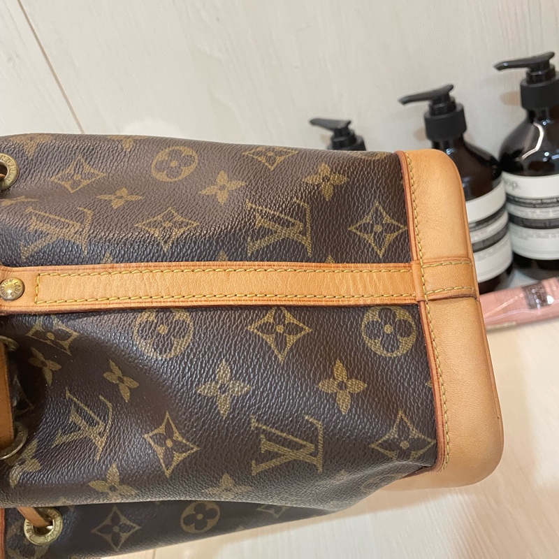 二手 LV louis vuitton 絕版 迷你水桶包 m42227 mini noe-12
