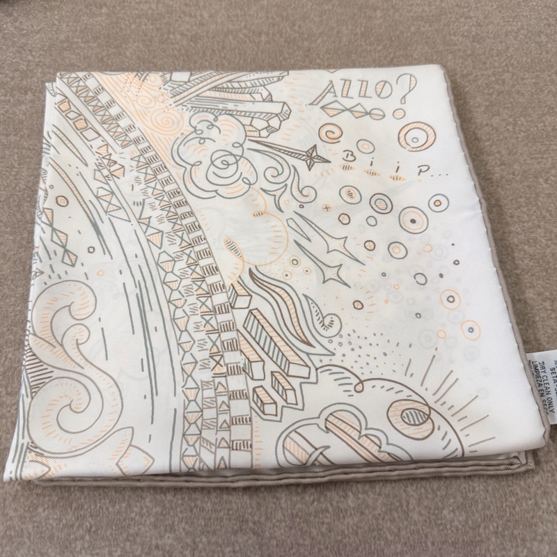 Hermes 白色90方巾-3