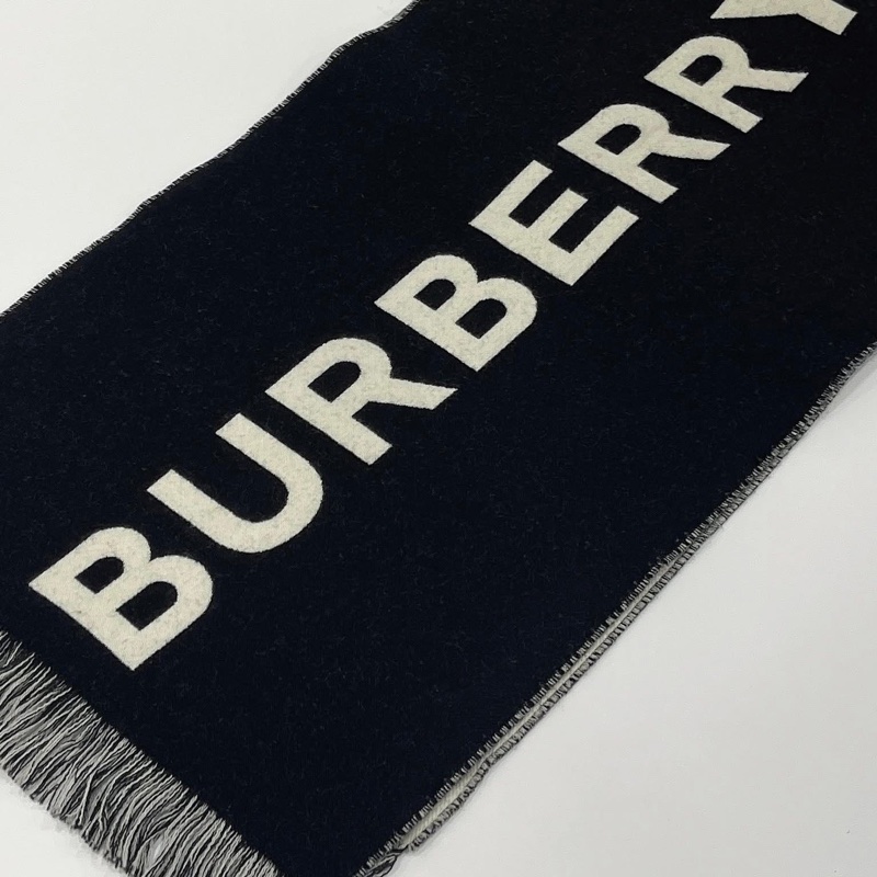 Burberry 新標 字母羊毛圍巾-3