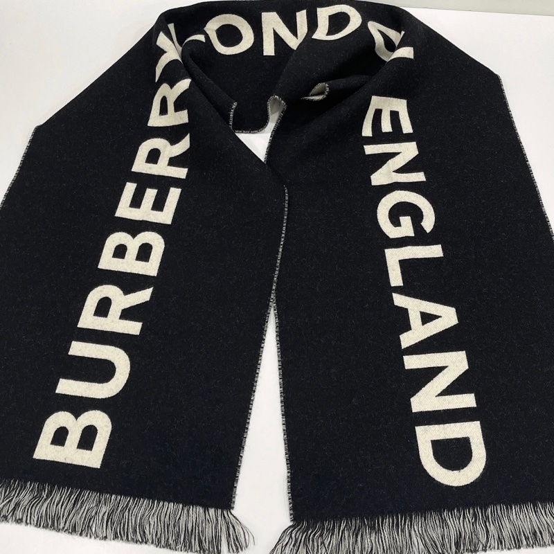 Burberry 新標 字母羊毛圍巾-5