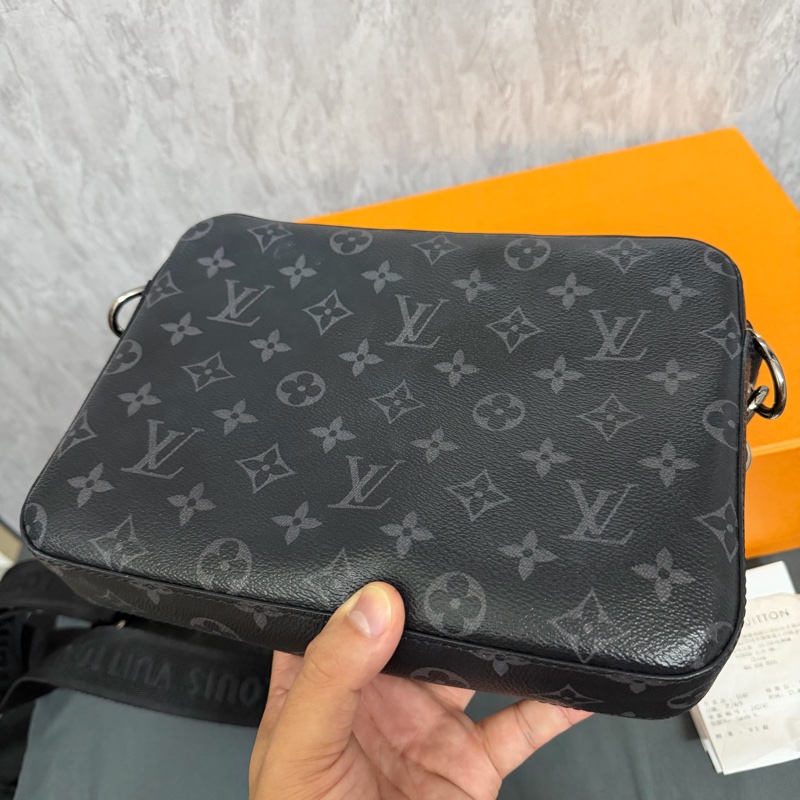 商品:Lv黑武士三合一(M69443)新款 芯片款-1