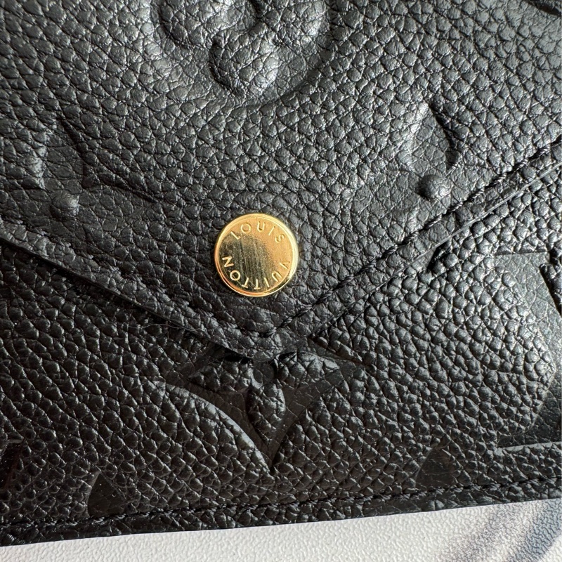 LV M69421 黑壓紋Recto Verso 名片夾-2