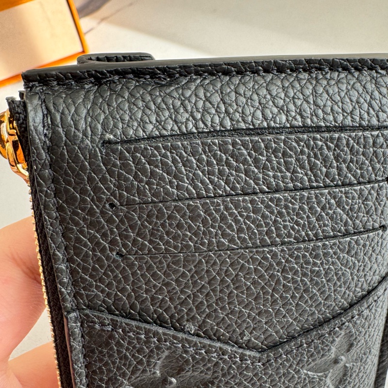 LV M69421 黑壓紋Recto Verso 名片夾-13