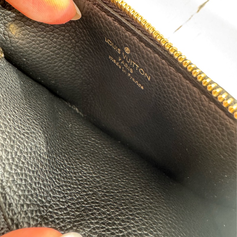 LV M69421 黑壓紋Recto Verso 名片夾-19