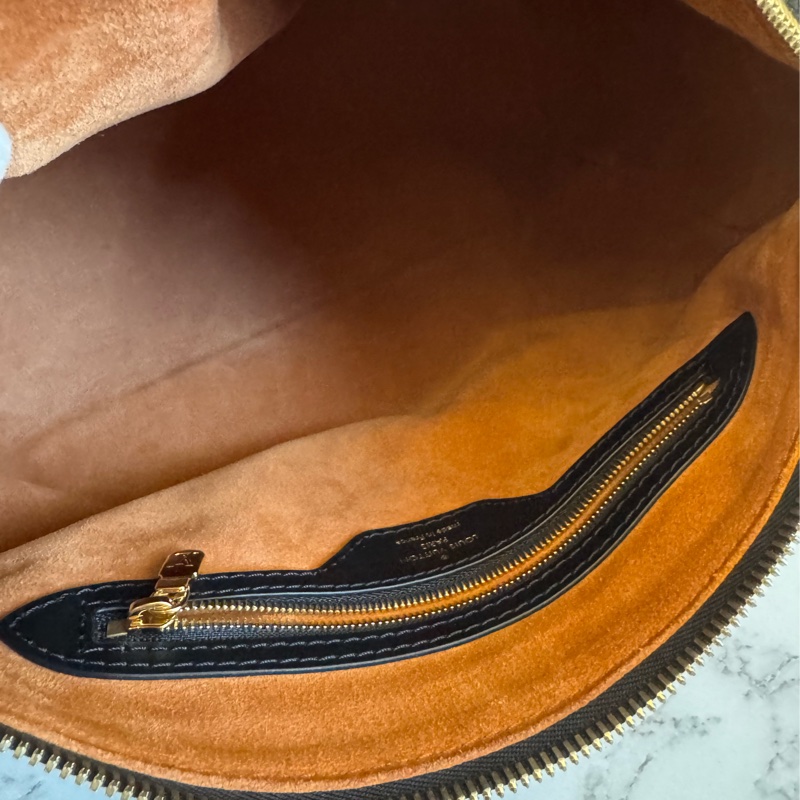 LV黑壓紋speedy30背帶款-36