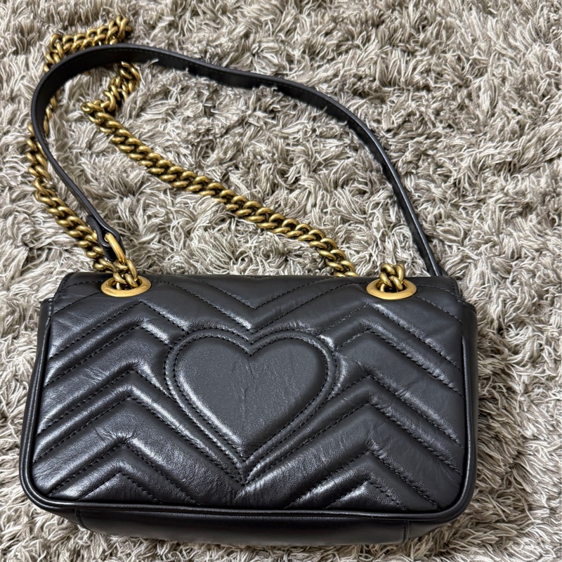 GUCCI MARMONT 26 馬夢牛皮皮革掀背肩背包-6
