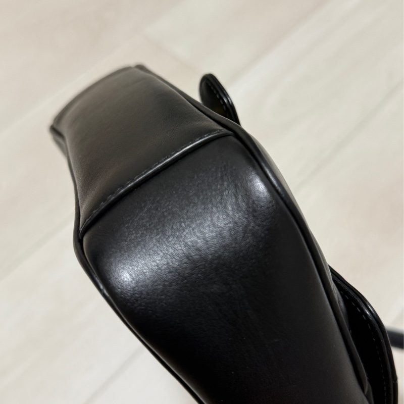 GUCCI MARMONT 26 馬夢牛皮皮革掀背肩背包-7