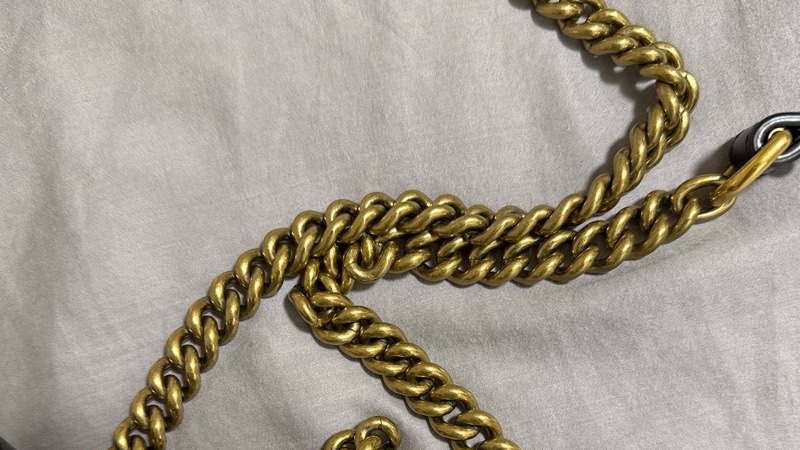 GUCCI MARMONT 26 馬夢牛皮皮革掀背肩背包-16