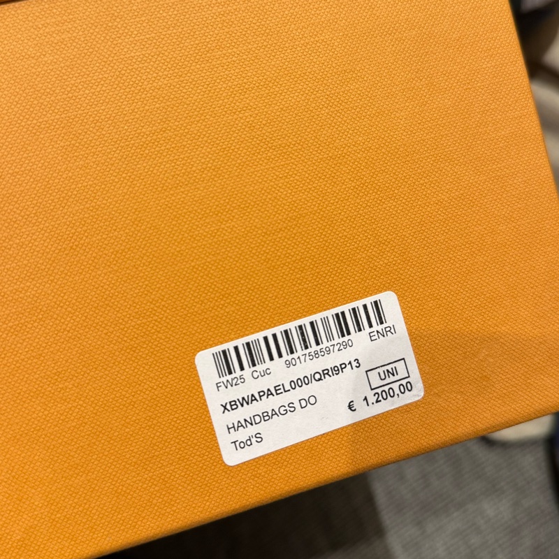 TODS Timeless 系列荔枝紋牛皮金屬字母LOGO 手提斜背包-10