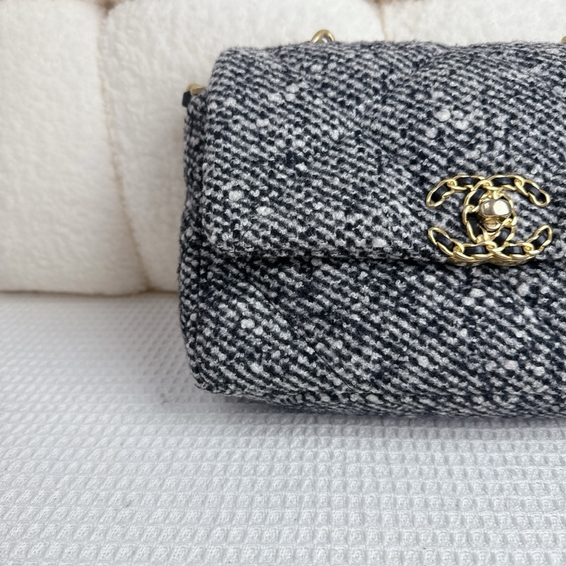 Chanel 19 Bag - Black&White-6