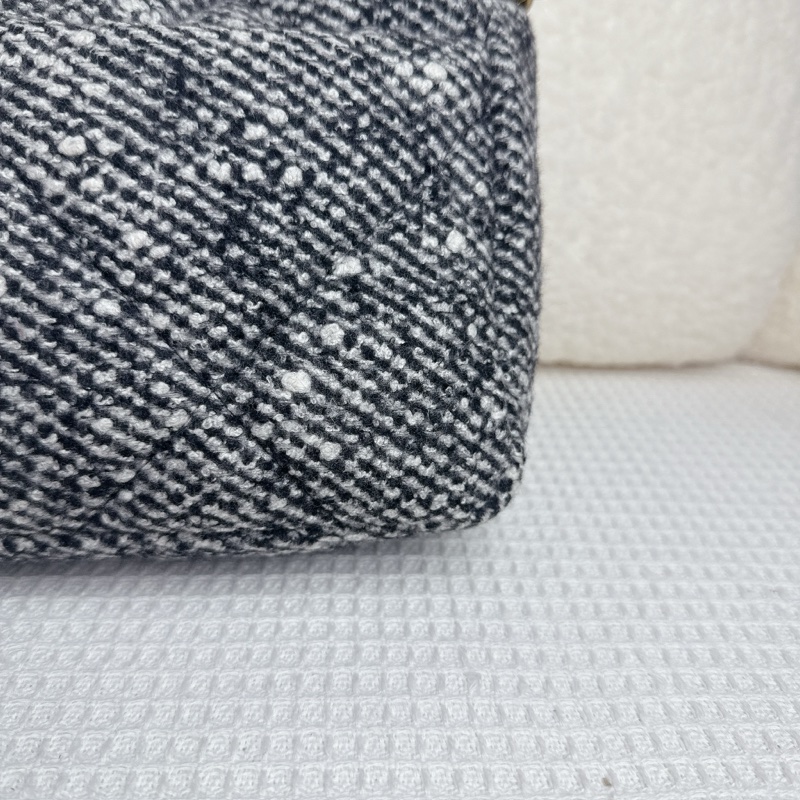 Chanel 19 Bag - Black&White-7