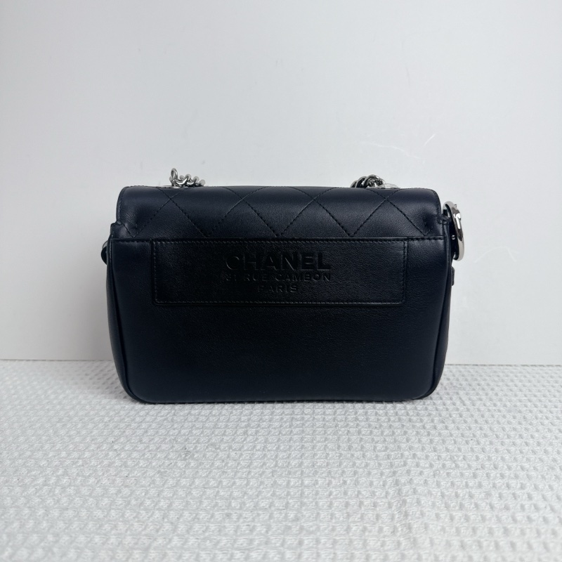 Chanel Flap Bag - Black / Shw-1
