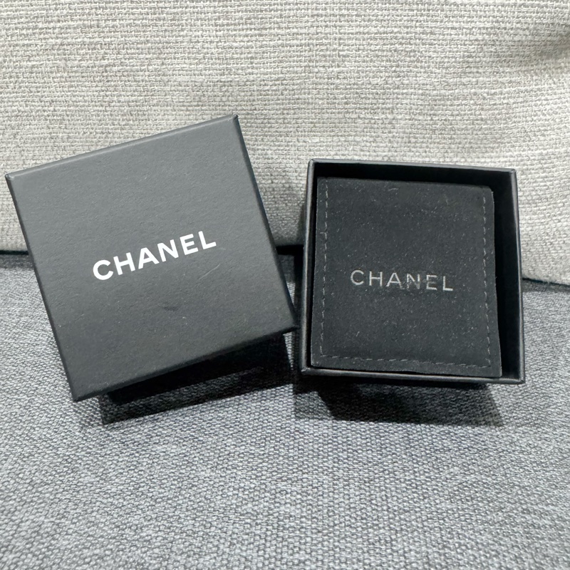 CHANEL 香奈兒經典淺金色LOGO 耳環/耳釘 🔆 附盒 5折以下賣唷-7