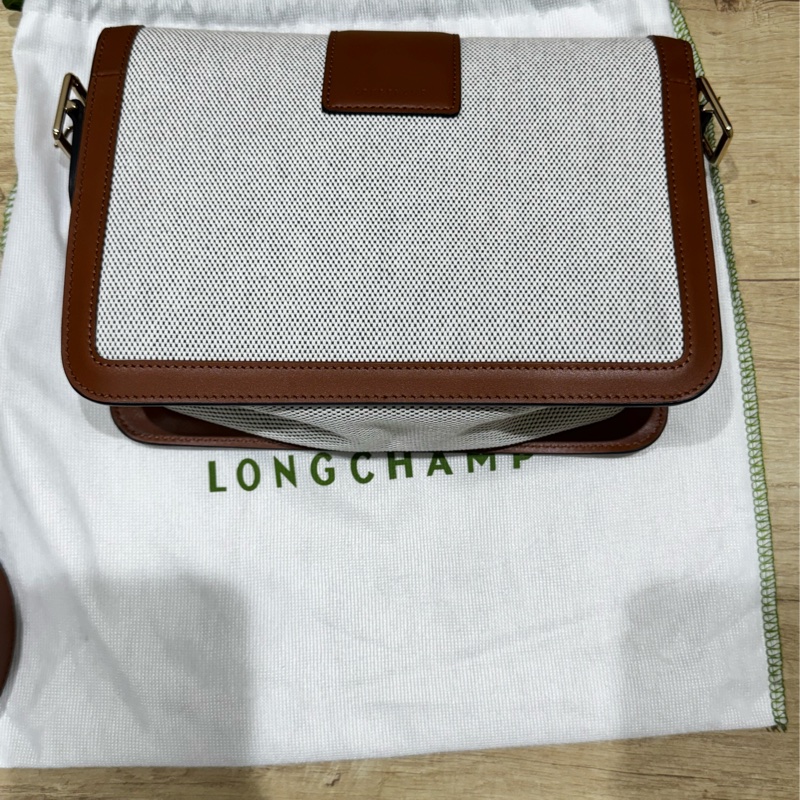 LONGCHAMP BOX-TROT小牛皮帆布拼接金屬LOGO翻蓋斜背包(中/白蘭地酒)-2