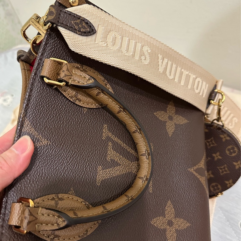Louis Vuitton OnTheGo PM 手提 斜背包 棕色背袋 M46373 晶片款 附購買證明/防塵袋/收納箱/紙袋-1