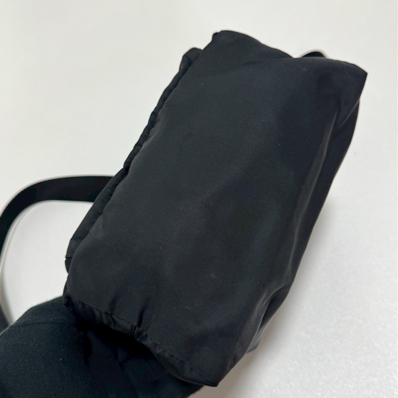 Prada降落傘郵差包-3