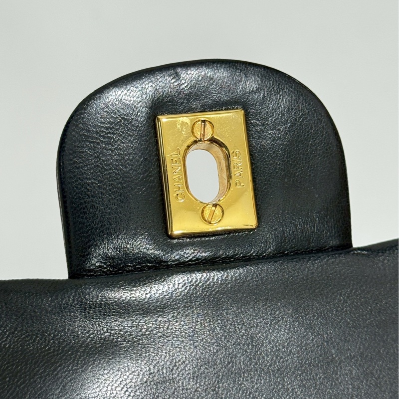 Chanel Vintage黑金CF23-8