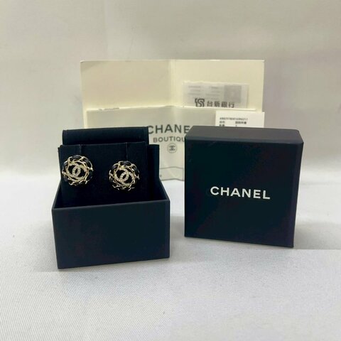 CHANEL 雙C水鑽皮穿耳環