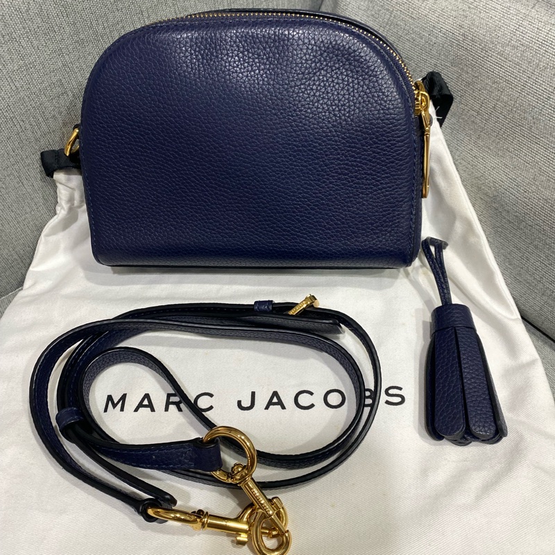 MARC JACOBS 半月包（藏藍色）-1