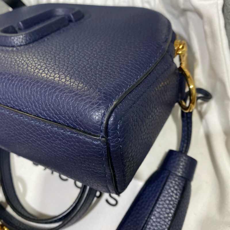 MARC JACOBS 半月包（藏藍色）-3