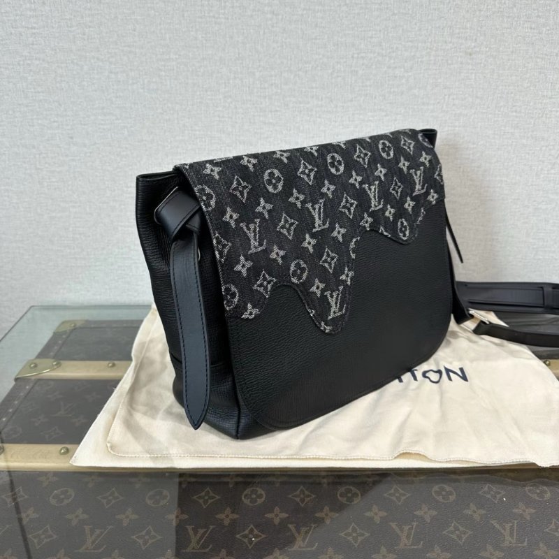 LV NIGO 聯名Besace Tokyo黑色牛仔老花郵差包 芯片款30*24*11 98新配件塵袋-1
