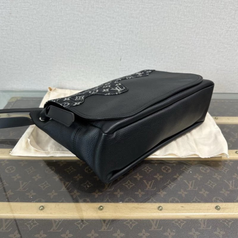 LV NIGO 聯名Besace Tokyo黑色牛仔老花郵差包 芯片款30*24*11 98新配件塵袋-4