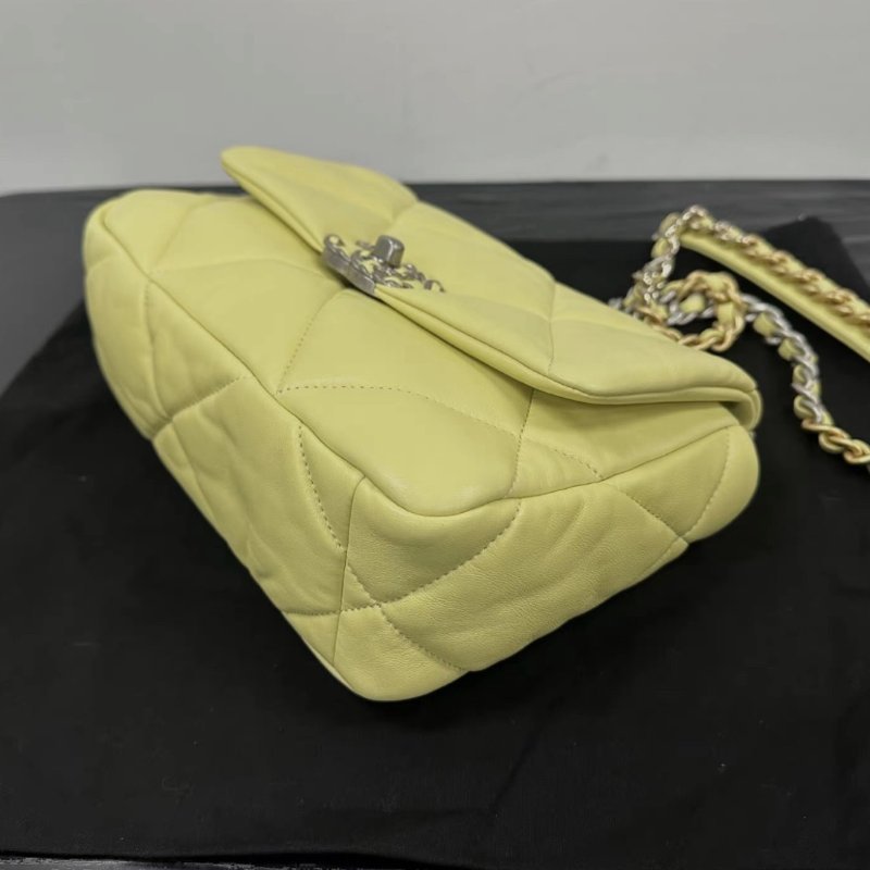 CHANEL 羊皮銀扣黃色19bag 26*16*9 98新 配件盒子塵袋購證-2