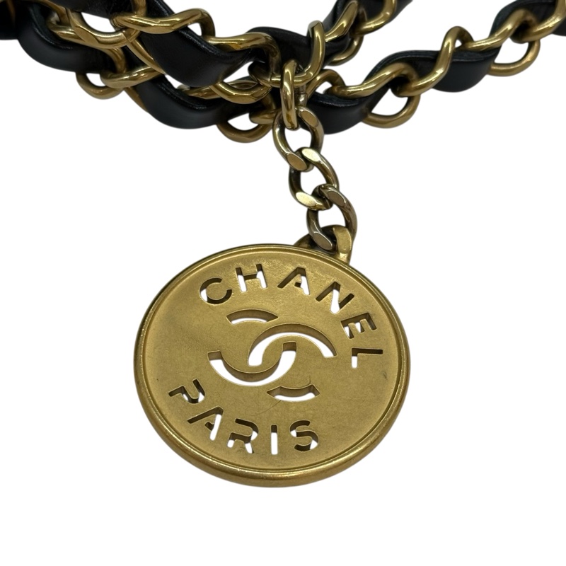 CHANEL - 黑色羊皮條紋金釦22bag(小號)-15