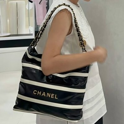 CHANEL - 黑色羊皮條紋金釦22bag(小號)-3