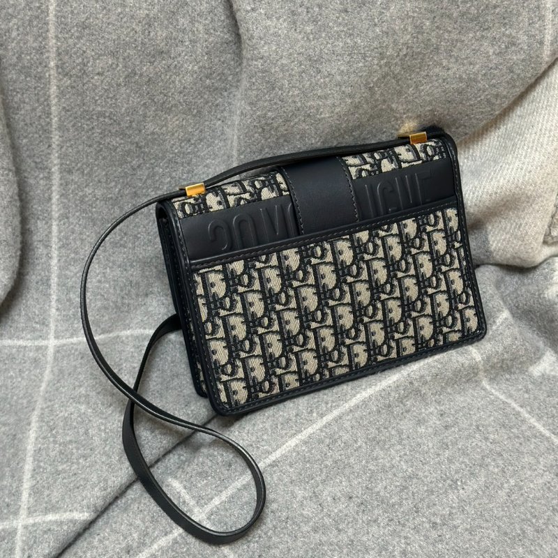 DIOR 30 Montaigne斜背包-5