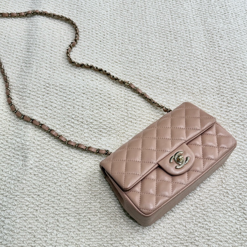 CHANEL - 奶茶色羊皮金釦CF20cm-0