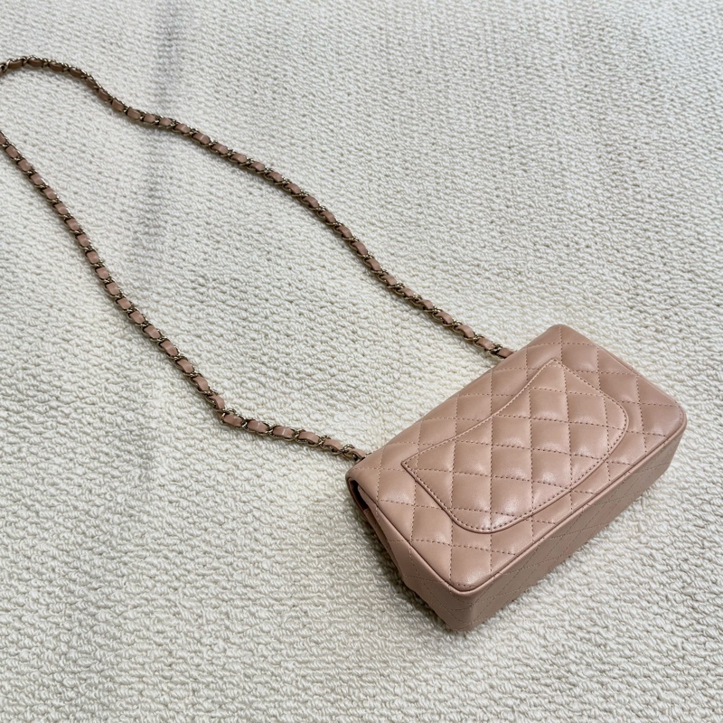 CHANEL - 奶茶色羊皮金釦CF20cm-1