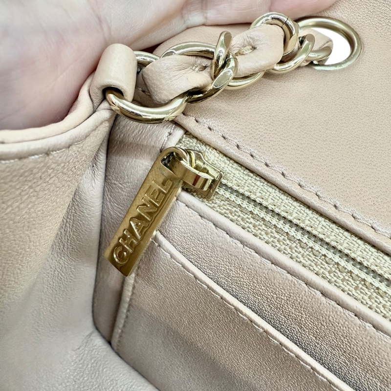 CHANEL - 奶茶色羊皮金釦CF20cm-14