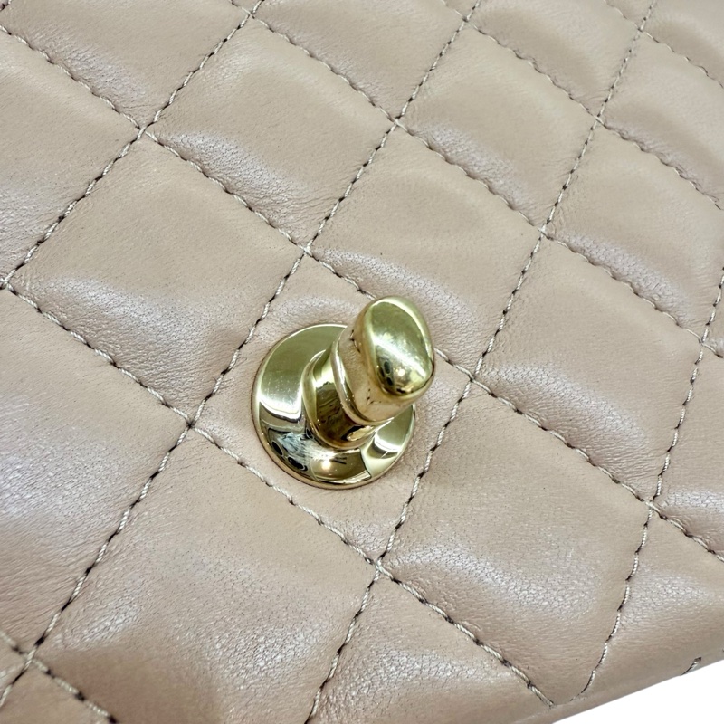 CHANEL - 奶茶色羊皮金釦CF20cm-15