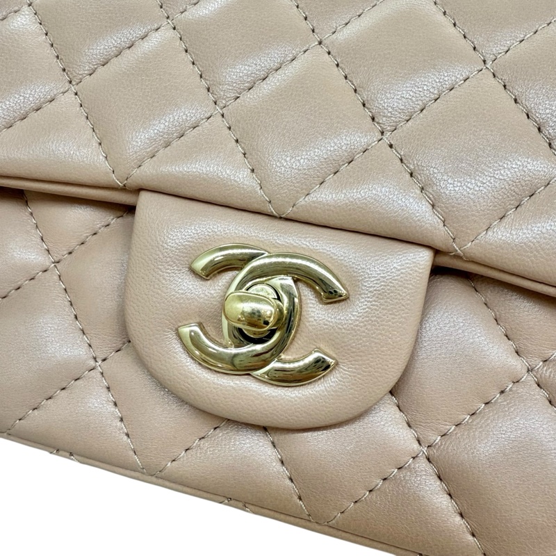 CHANEL - 奶茶色羊皮金釦CF20cm-19